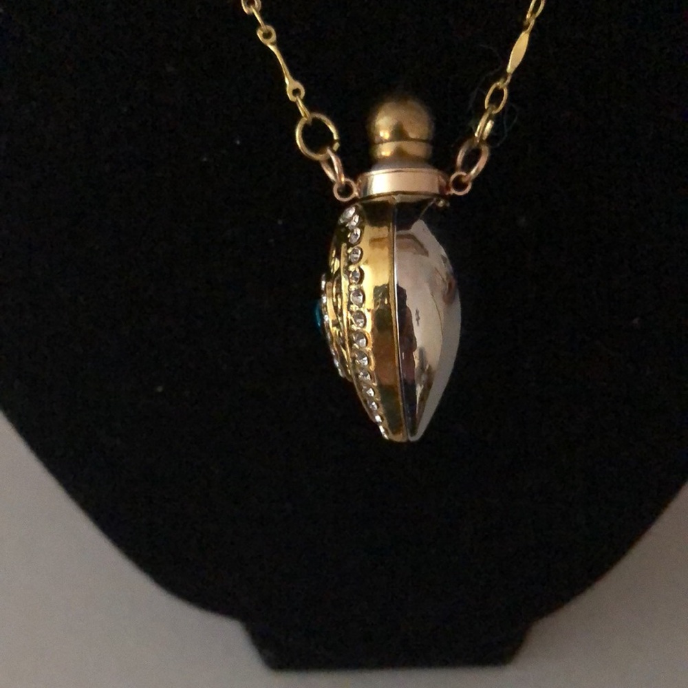 Gold Heart Pendant Necklace with Blue Gem - Picture 6 of 8